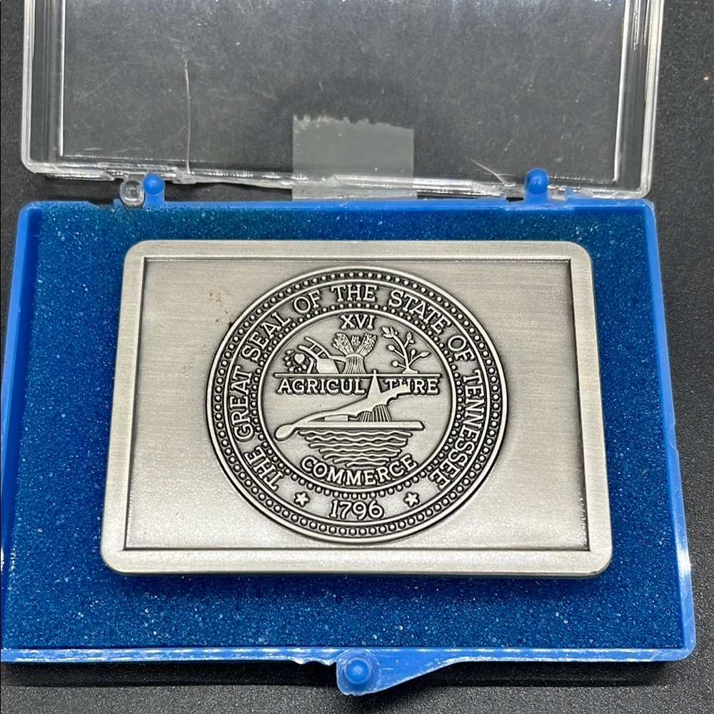 Silver Tennessee State Seal Belt Buckle - Classic Men's Accessory